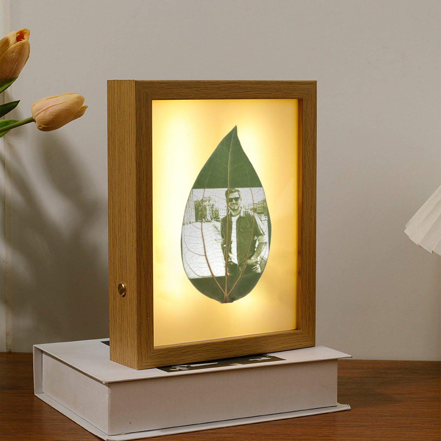 Cinnamomum Leaf Carving Photos with Touch 3-Colors LED Light Frame-BoBo Craft