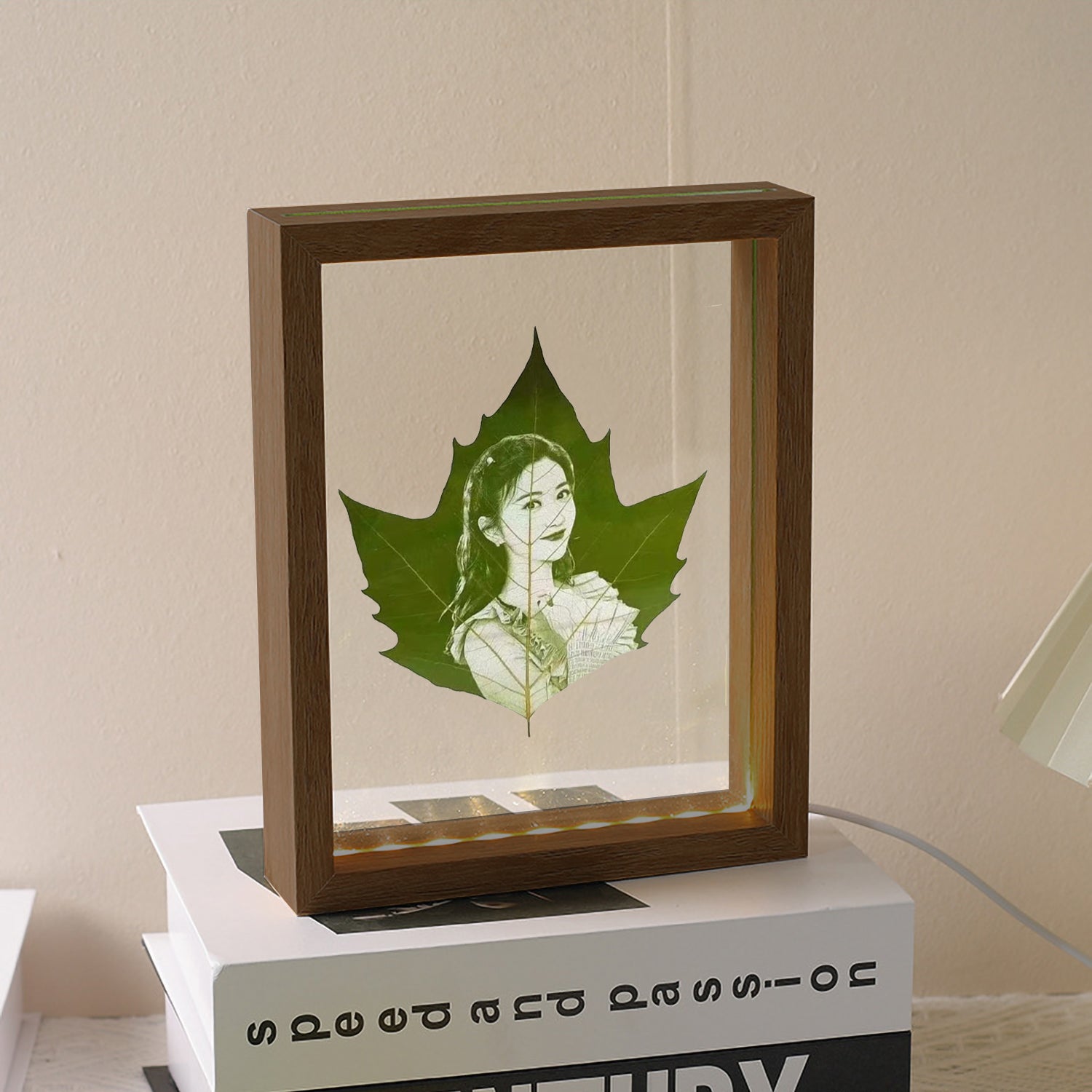 Sycamore Leaf Carving Photo with Rectangular Frame-BoBo Craft